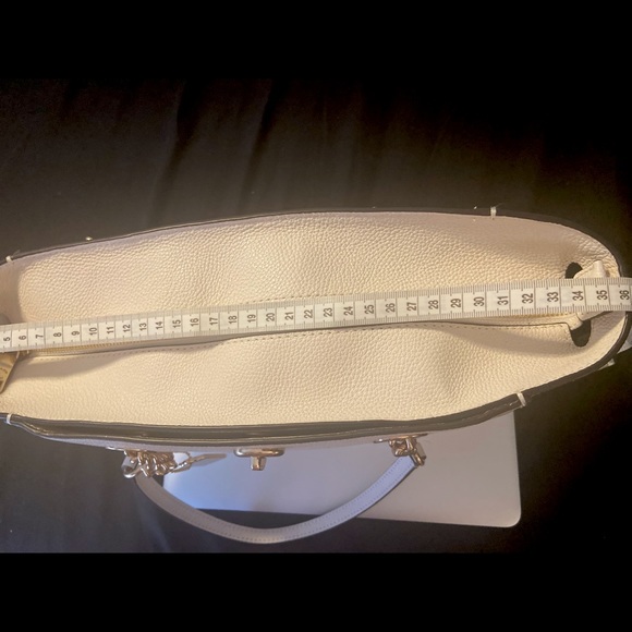 Coach Tote Leather - Picture 3 of 14